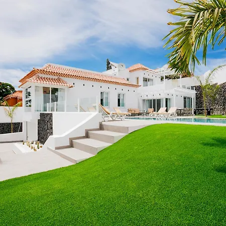 Elite: Your Private Haven Of Prestige Сasa de vacaciones Costa Adeje (Tenerife)