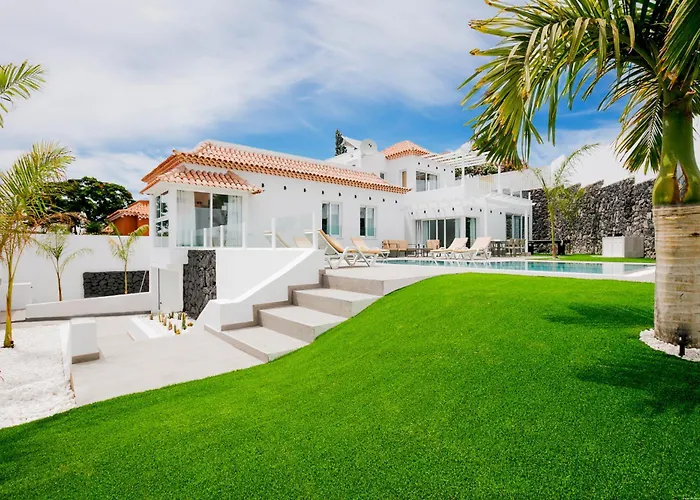 Elite: Your Private Haven Of Prestige Сasa de vacaciones Costa Adeje (Tenerife)